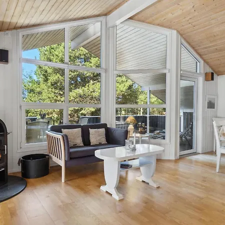 3 Bedroom In Holiday home *